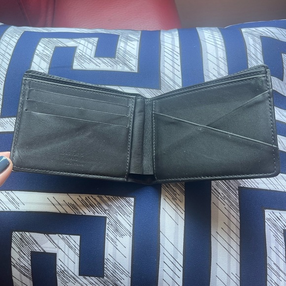 Louis Vuitton Damier Wallet - Picture 4 of 10